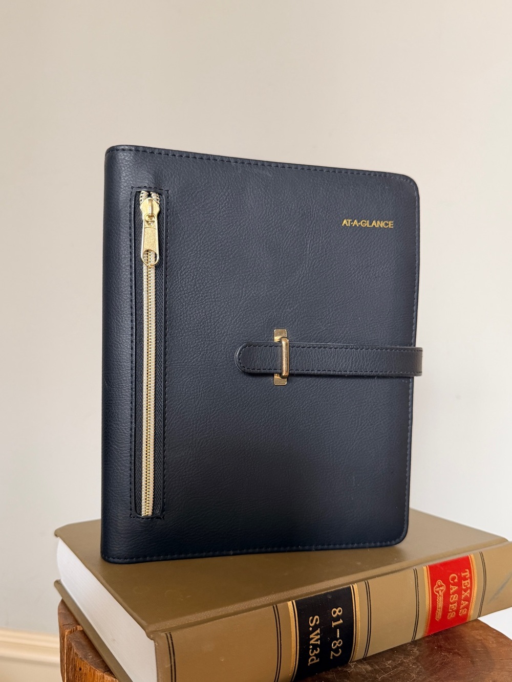 AT-A-GLANCE Black Faux Leather 7-Ring Undated Planner Organizer Gold Hardware.